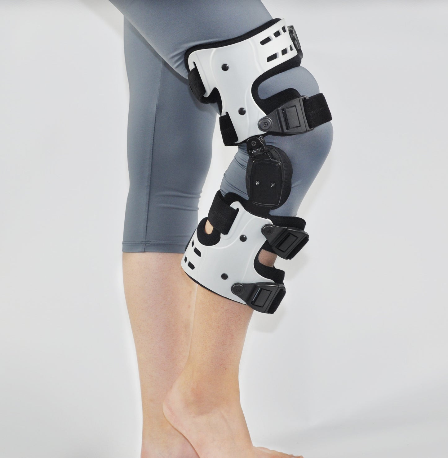 AK-RX-421-OA Brace