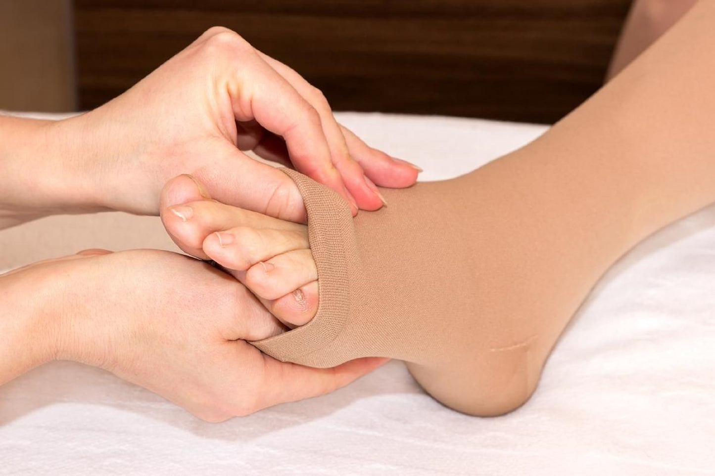 AK593-AK-Aktive Support Compression Stocking -Above Knee Class 2